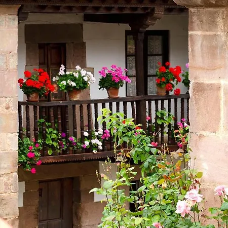 Arha Casona De Hotel Carmona (Cantabria)