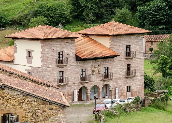 Hotel Arha Casona De Carmona (Cantabria)