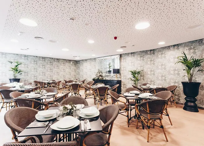 Arha Casona De Hotel Carmona (Cantabria)