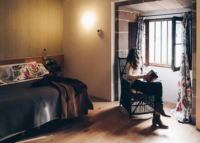 Hotel Arha Casona De Carmona (Cantabria)